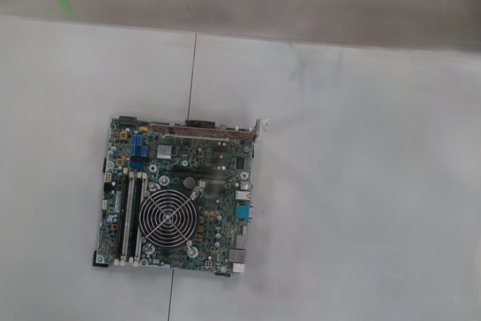 Rendering 3DGS của workspace motherboard — nguồn: repo 001-Wang/PrecisionReach-GS