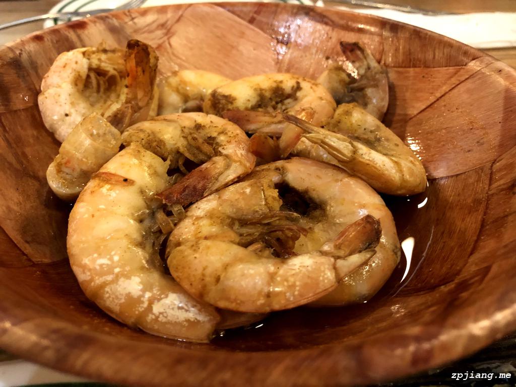 The steamed shrimp in Half Shell Raw Bar.