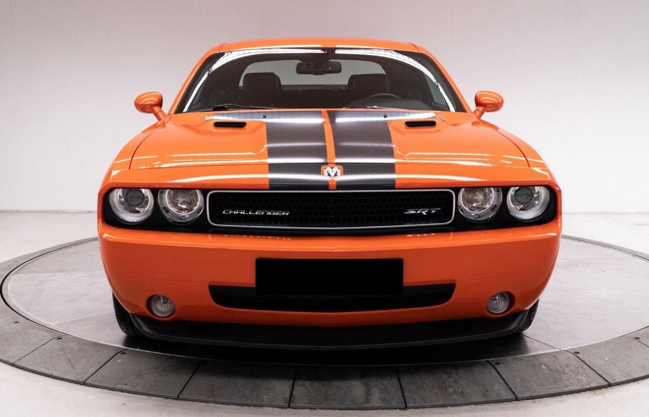 Dodge Challenger SRT8 6.1 HEMI V8