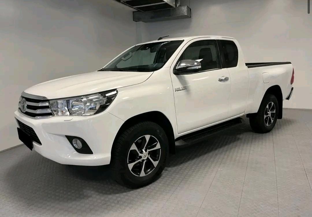 Toyota HiLux 2.4d 4WD