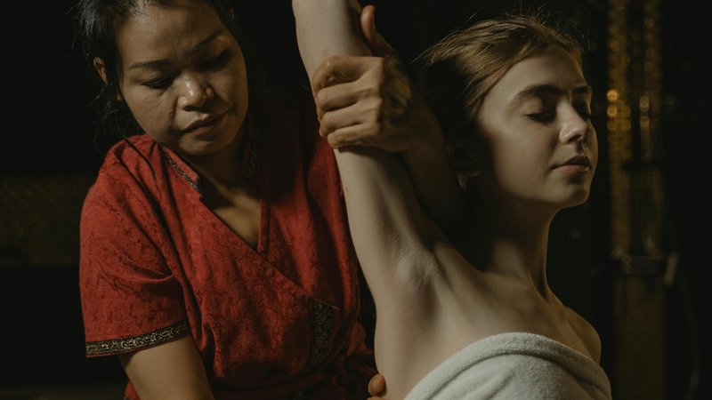 Synchronized Healing: How Four-Hand Massage Works - Meraki Spa Raipur