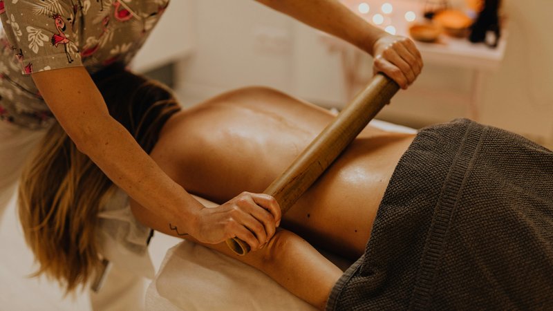 Thalassotherapy vs Hydrotherapy: Ocean Healing Compared - Meraki Spa Raipur