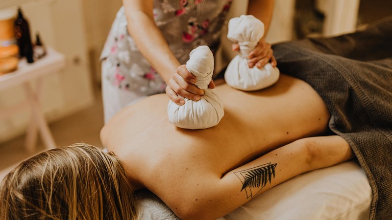 Abhyanga vs Swedish Massage: Eastern vs Western Healing - Meraki Spa Raipur