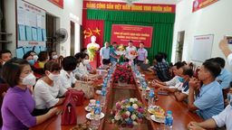 Công bố quyết định Hiệu trưởng Trường THCS Hoàng Lương