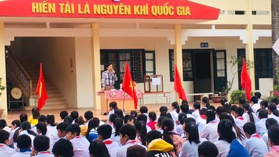 Quyên góp ủng hộ đồng bào Miền Trung bị lũ lụt