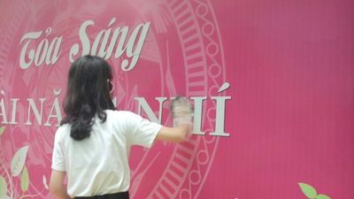 Trường Mầm non Lý Vạn Hoa với công tác vệ sinh trường, lớp chuẩn bị đón trẻ trở lại trường sau thời gian nghỉ dài vì bệnh dịch