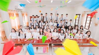 Ảnh kỷ yếu của các học sinh lớp 9 trường THCS Từ Sơn