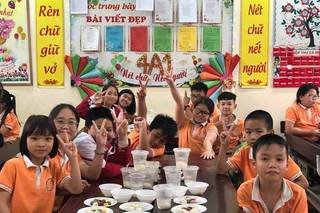 Cac_ban_HS_truong_TH_dinh_Bang_2_tx_Tu_Son_Vui_ve_voi_thanh_qua_ma_minh_vua_lam_b350044a6a