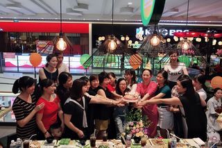 Cung_bat_tay_hat_vang_bai_Khuc_hat_mung_sinh_nhat_5e1b38cc48