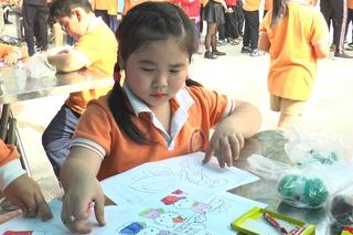 Em_thich_tro_thanh_hoa_si_cua_HS_truong_TH_dinh_Bang_2_tx_Tu_Son_a293b00df9