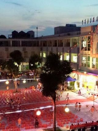 Toan_canh_dem_Trung_thu-Trang_ram_yeu_thuong_tai_truong_Tieu_hoc_dinh_Bang_2_a58553ac0e