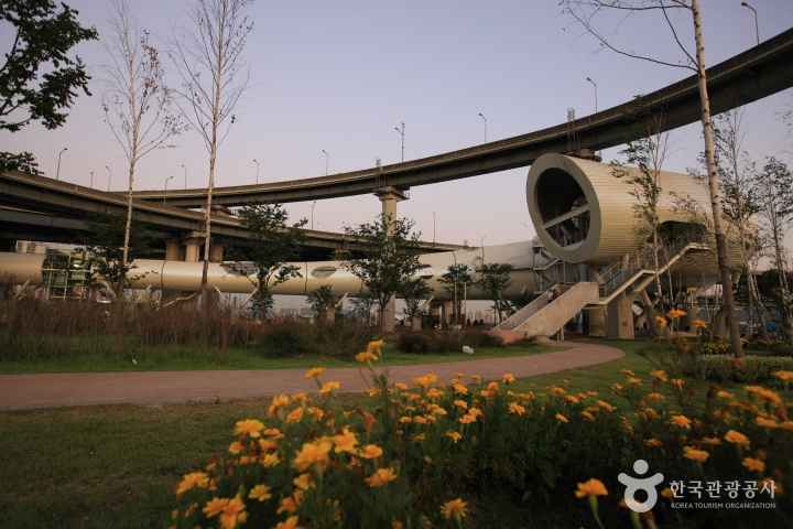 뚝섬전망문화콤플렉스