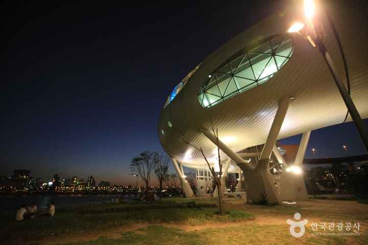 뚝섬전망문화콤플렉스