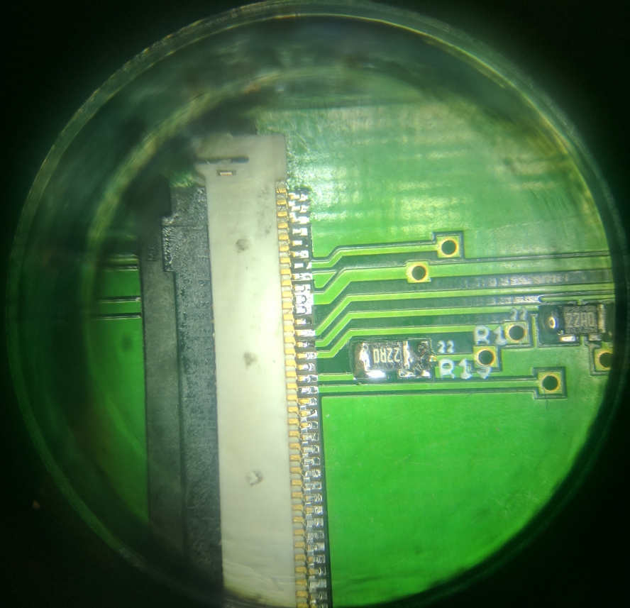 10 - Display Connector Microscope.jpg