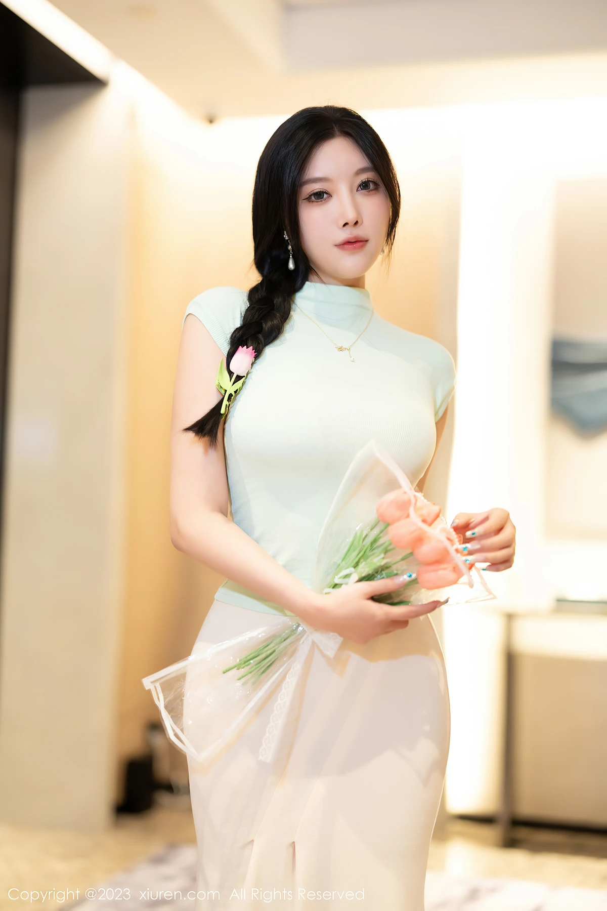 XiuRen No.7481 杨晨晨Yome：84P写真藏着职业模特的“吸客密码”，客户看完直接递邀请 - 1