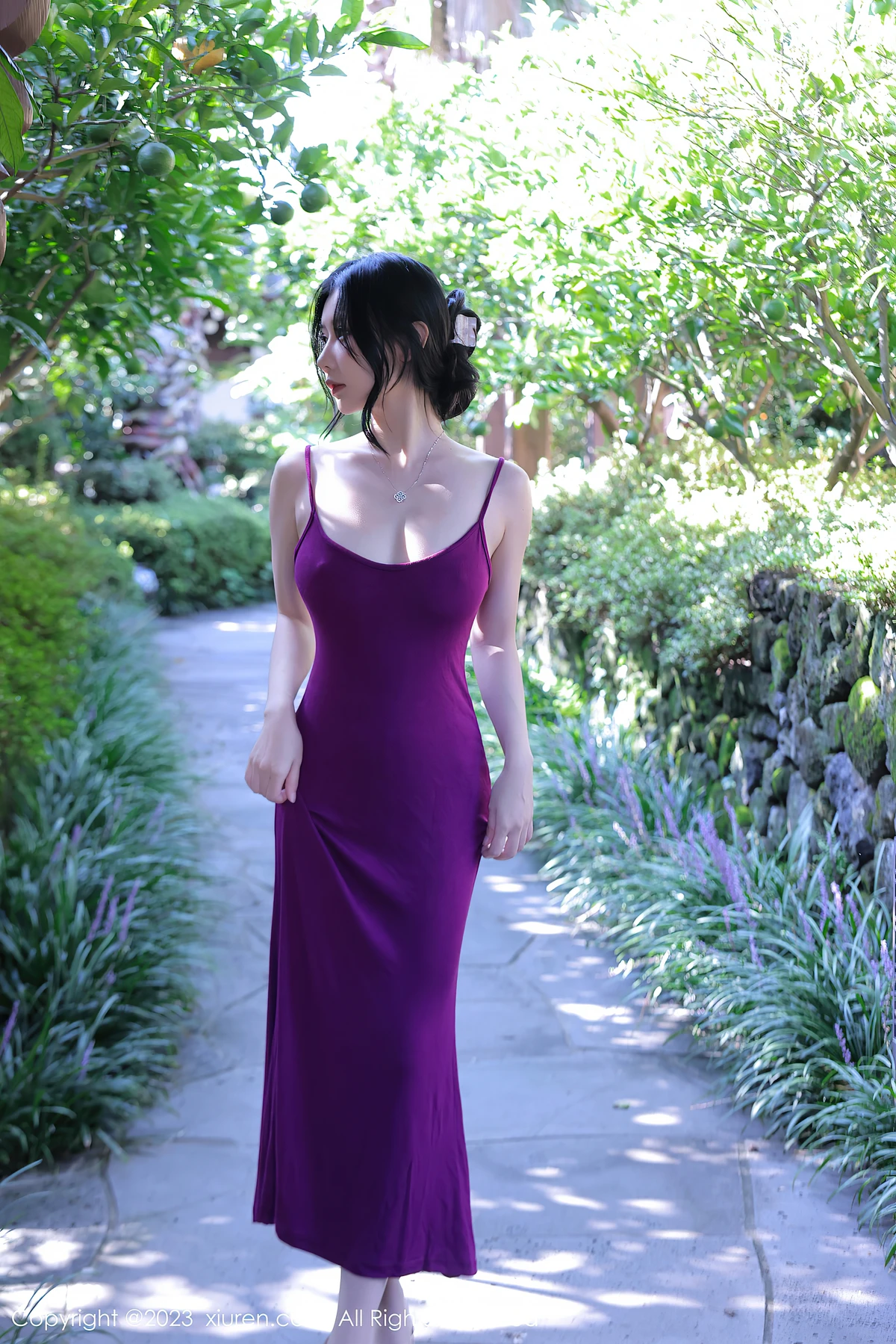 XiuRen No.7485 尹甜甜济州岛旅拍：DJ圈吸睛神图！63P解锁你的魅力杀招 - 1