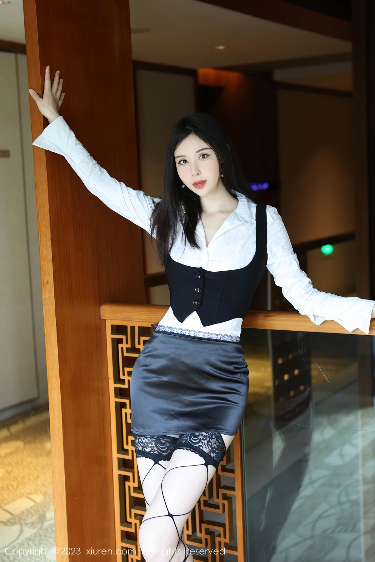 No.7525曼柔 酒吧DJ必藏吸睛写真！户外暖光+白T黑裙，让你订台电话响不停 - 1