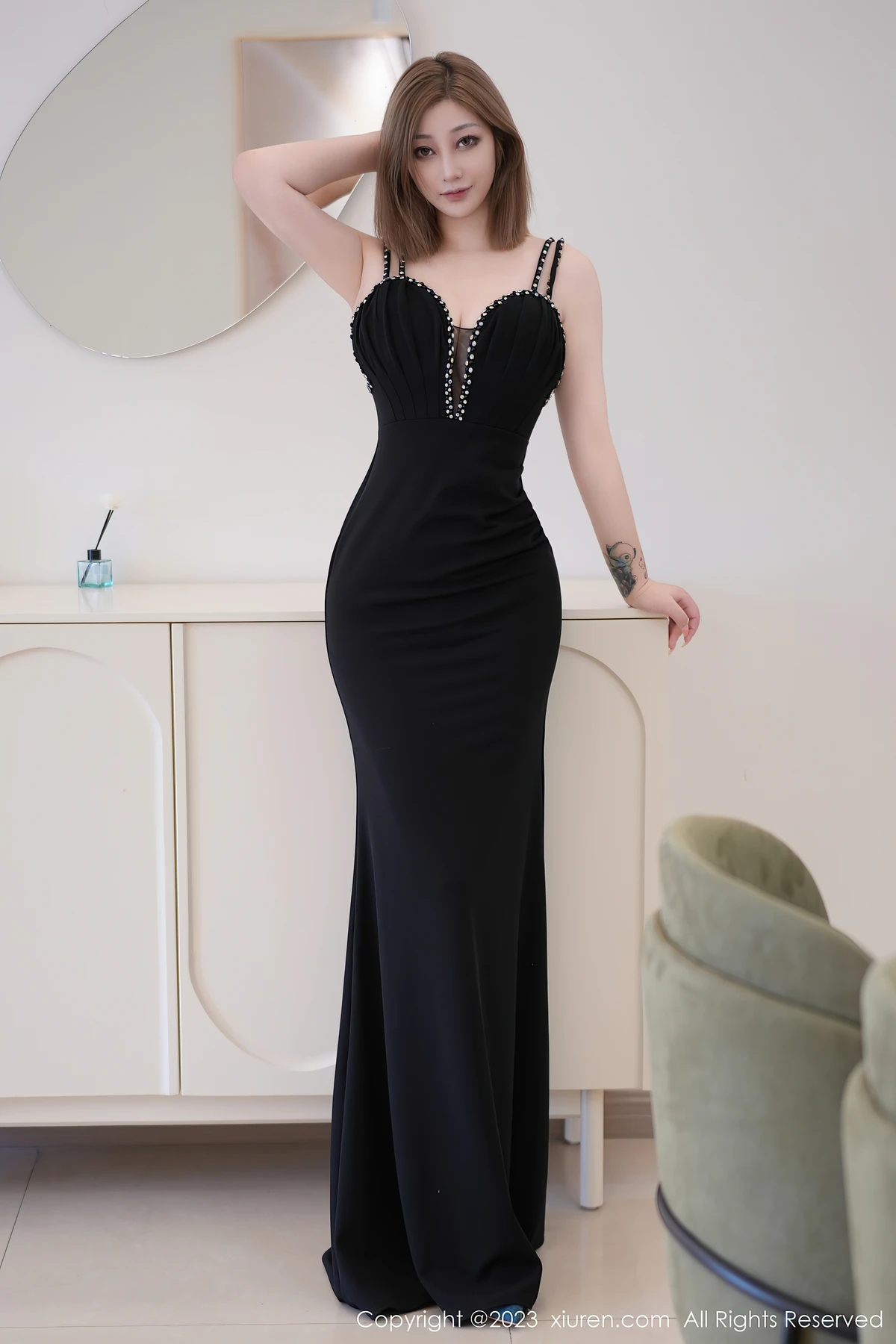 XiuRen No.7427 妲己_Toxic：60P职业魅力写真，解锁模特吸单密码！ - 3