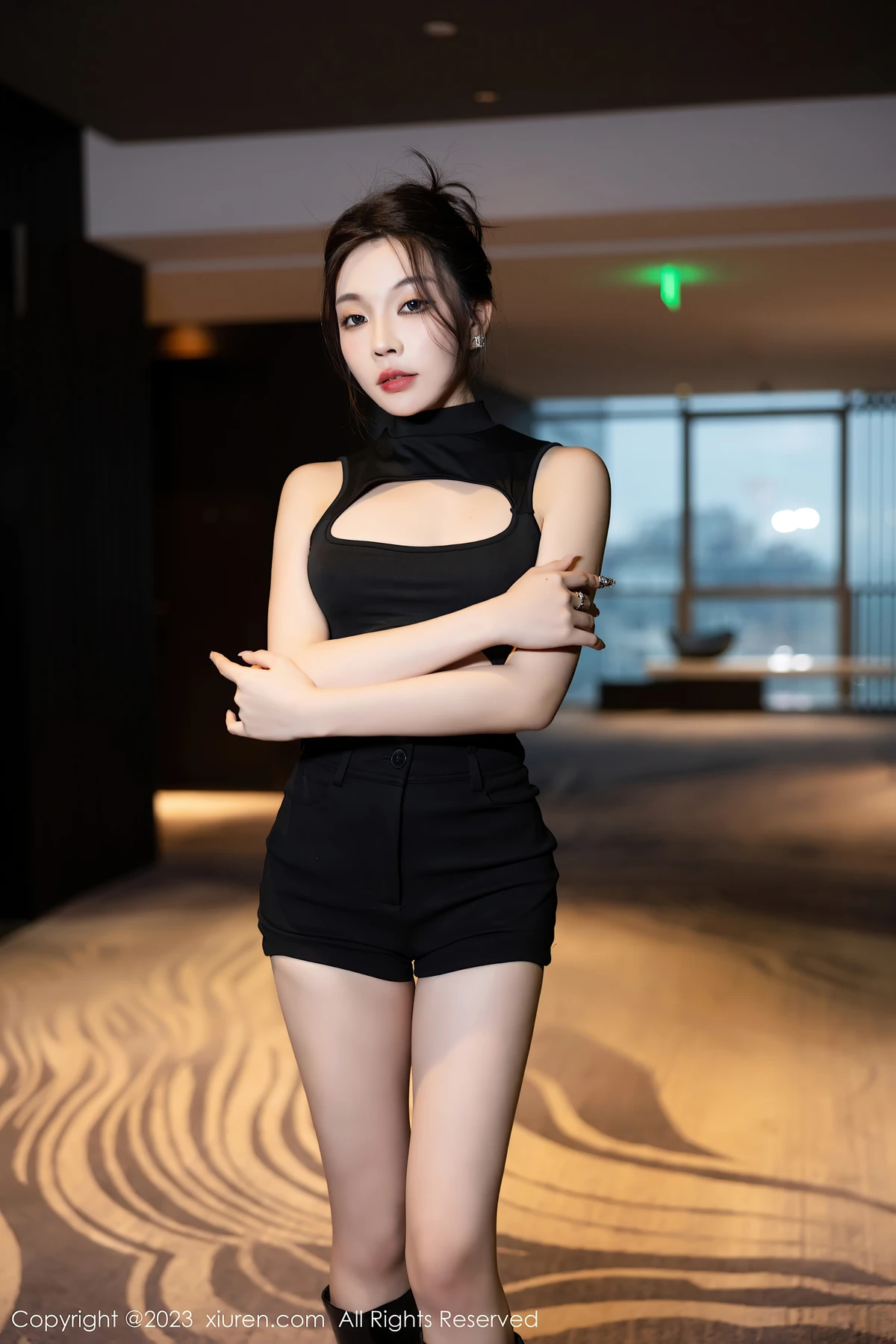 XiuRen No.7432 徐莉芝Booty安吉旅拍：82P黑丝+短裙双风格写真，模特圈吸睛作品集首选！ - 6