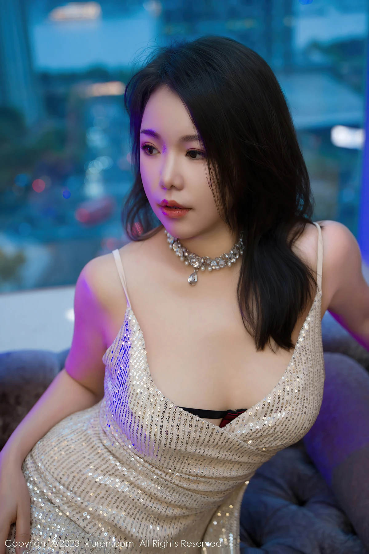 XiuRen No.7401陆萱雅:银白吊带+黑丝魅惑,舞蹈主播都爱的魅力定格 - 7