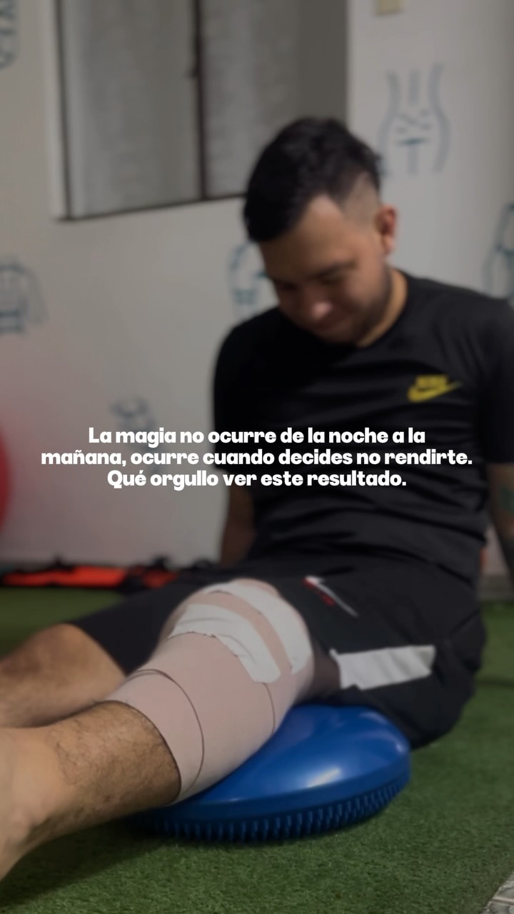 Sesión de rehabilitación física guiada