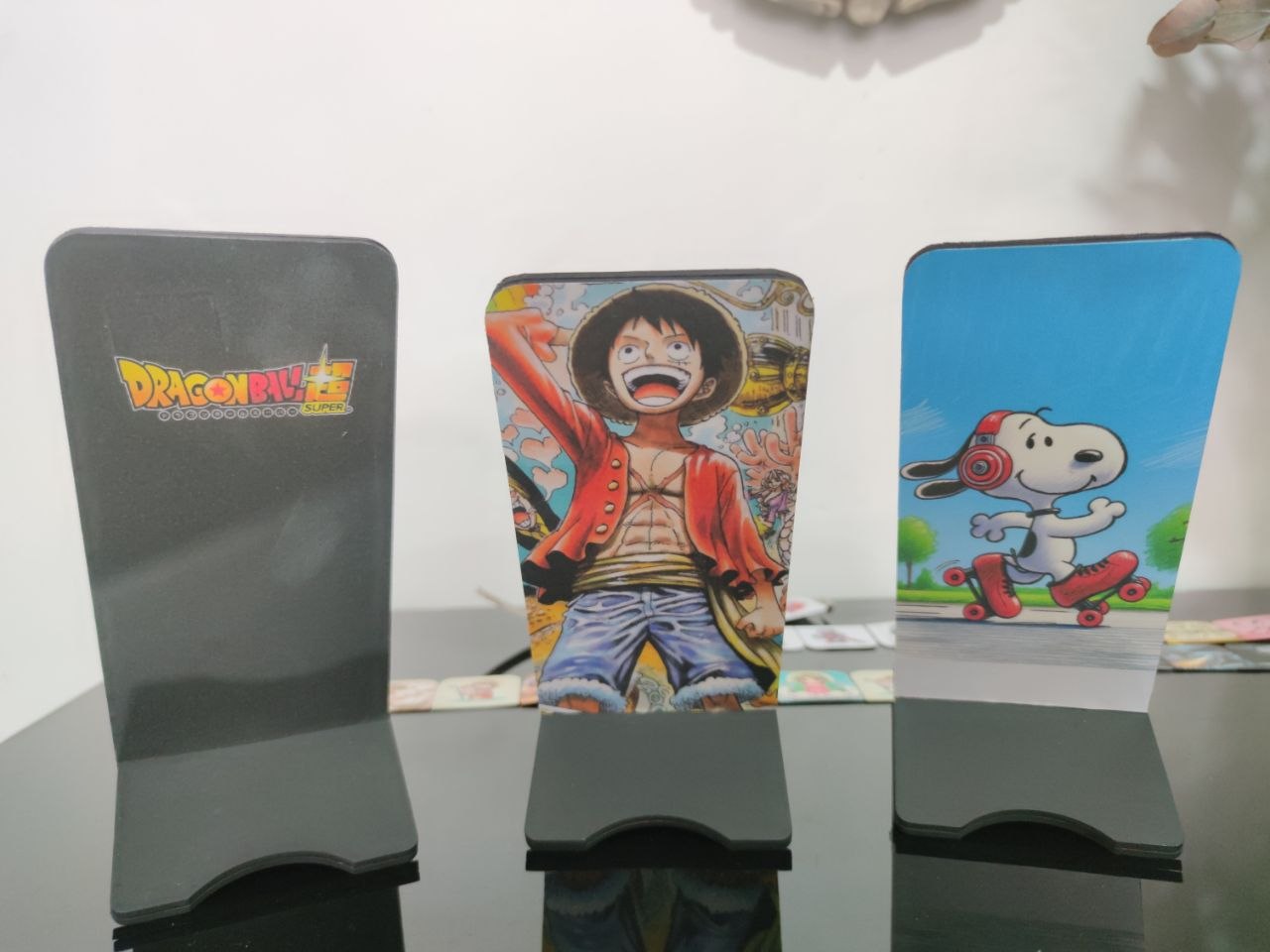 Portacelulares Dragon Ball, Luffy y Snoopy