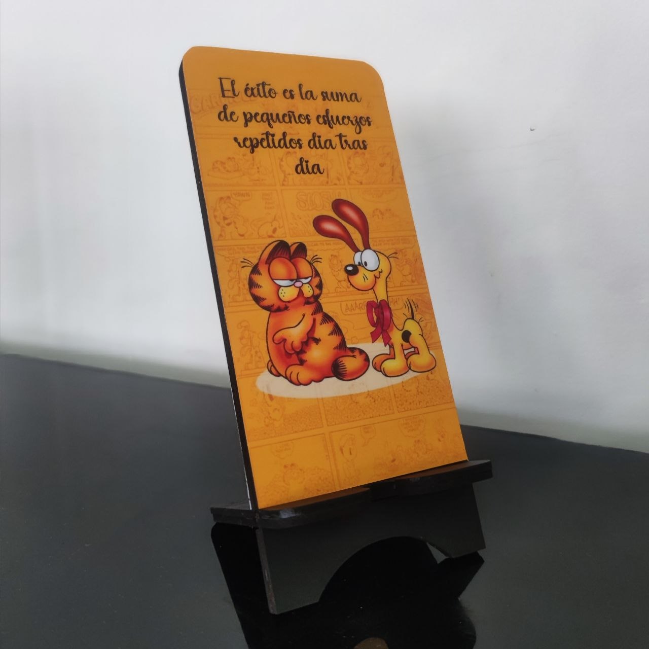 Portacelular Garfield y Odie – frase motivacional