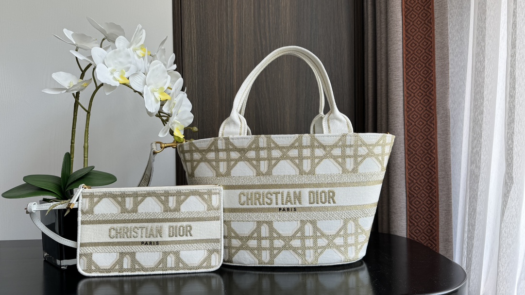 Dior Vegetable Basket Gradient Tote