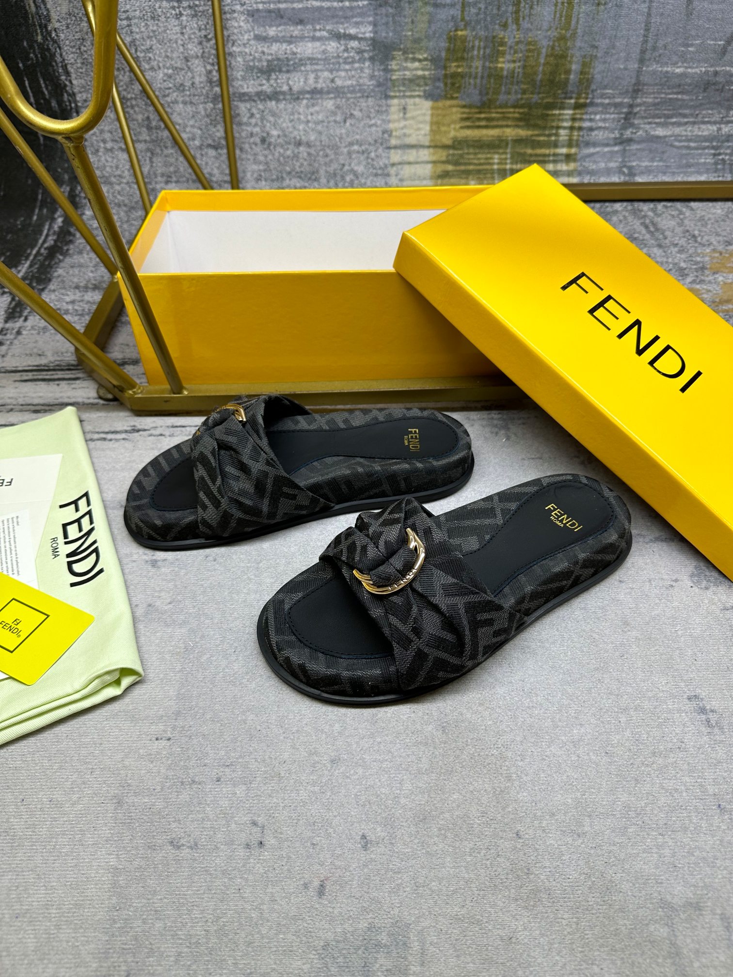 Fendi FF Jacquard Bow Flat Slides
