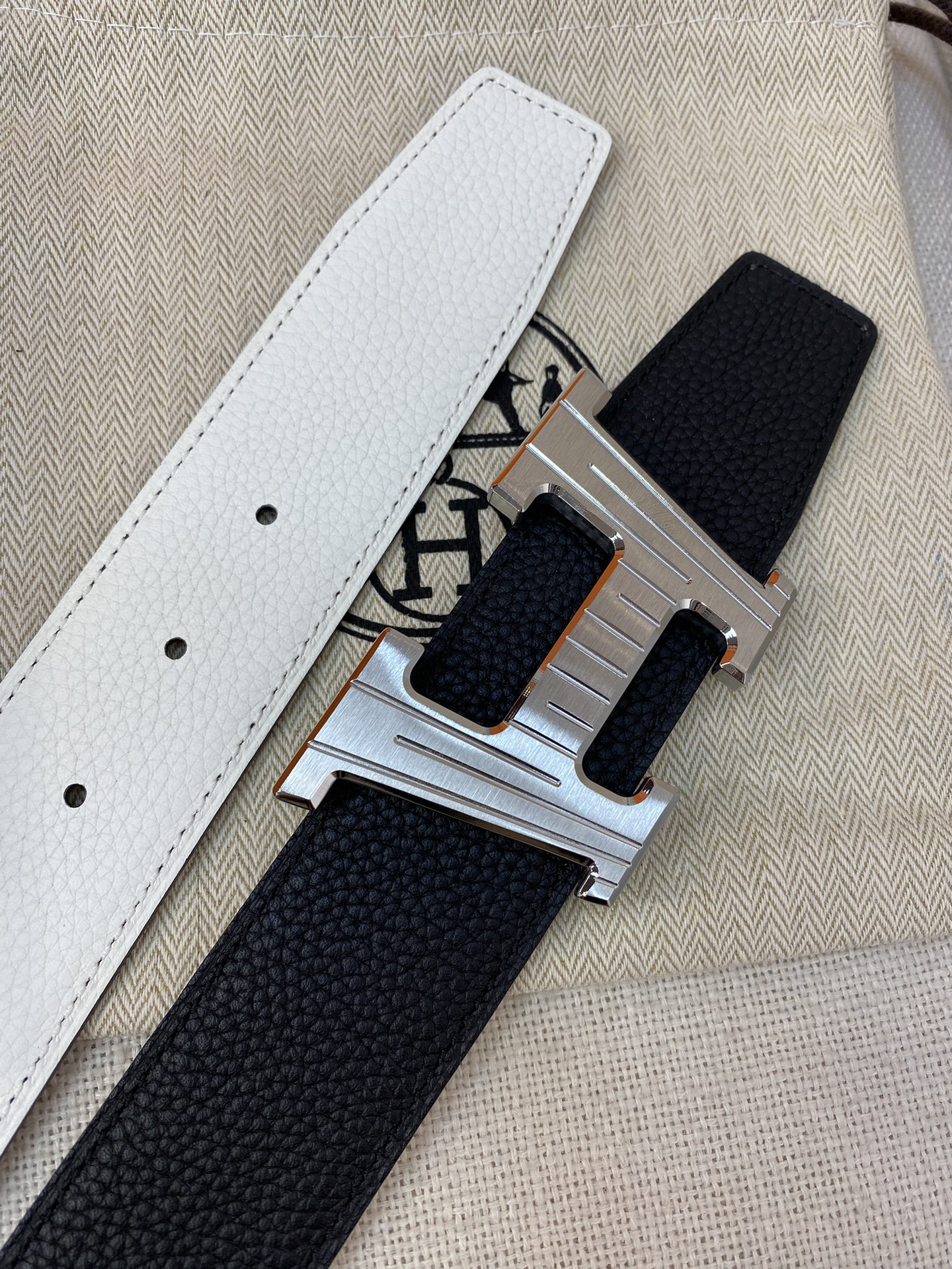 Hermes 32mm Epsom Double-Sided Calfskin Belt