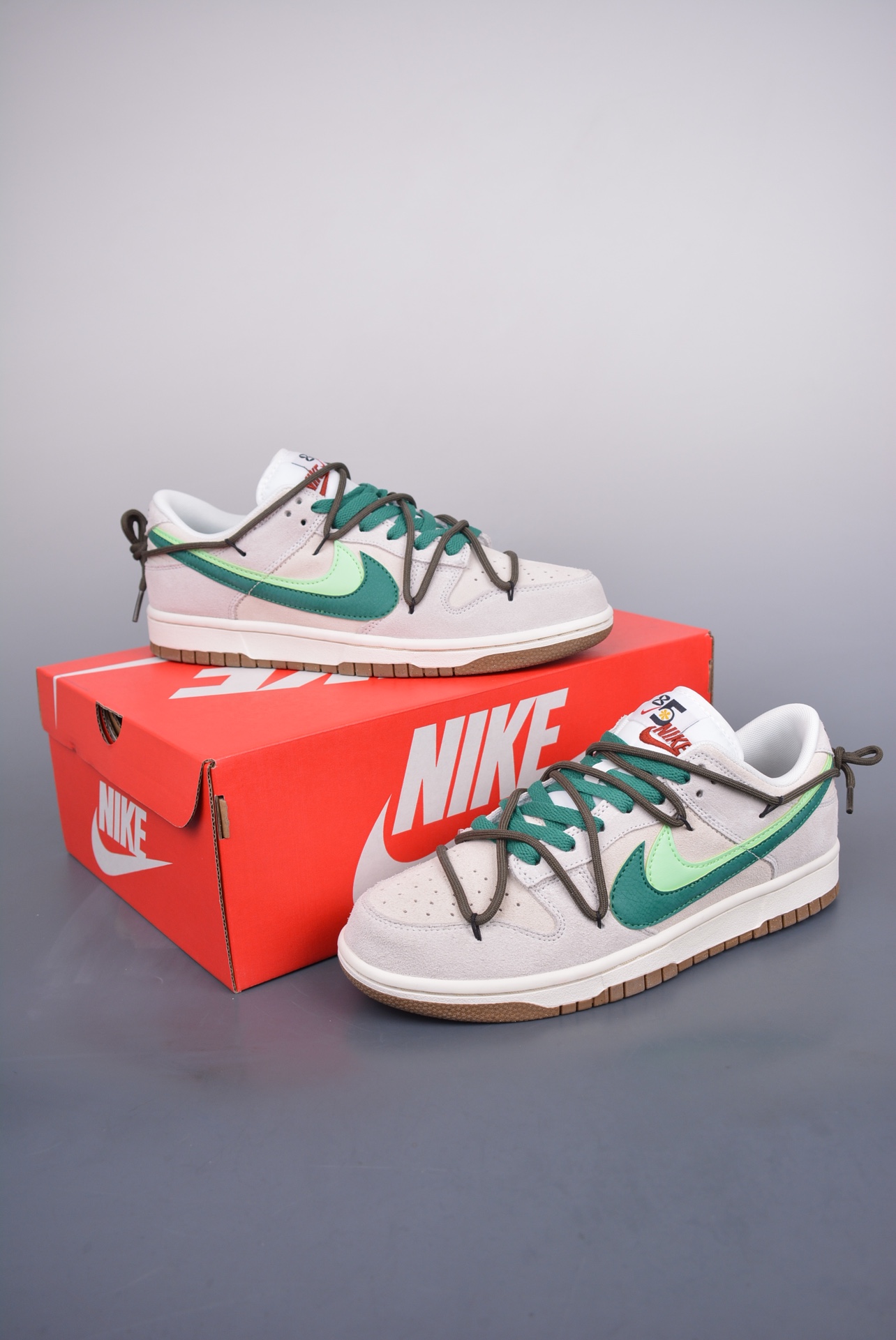 Nike SB Dunk Low Jellyfish