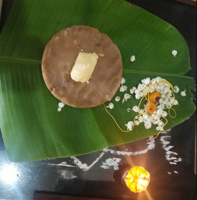 vellaadai