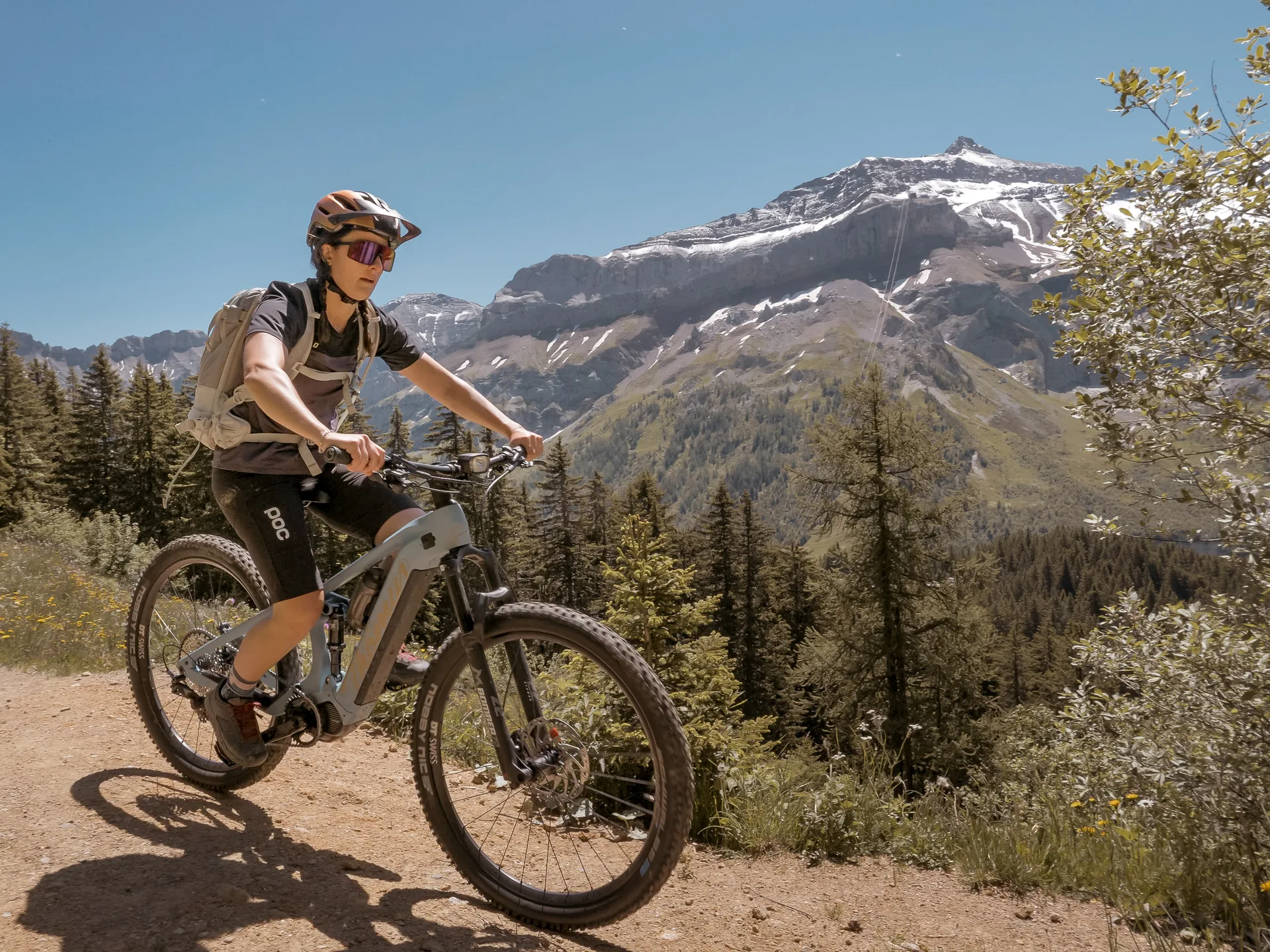 Mountain Biking & E-Biking — photograph 2