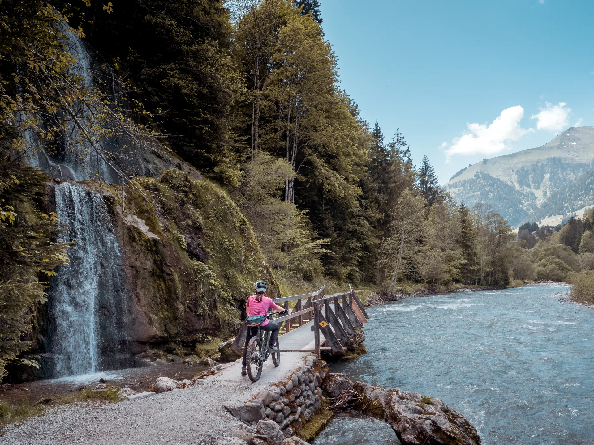 Mountain Biking & E-Biking — photograph 5