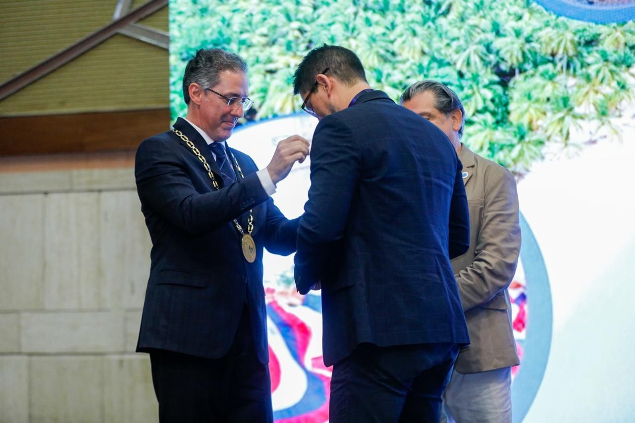 Medalla de Honor Dr. Olate