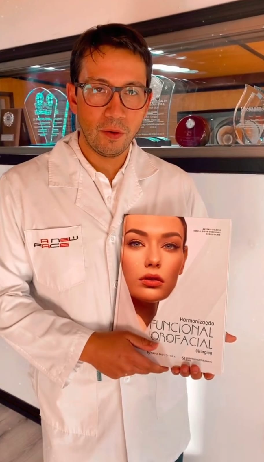 Docencia en anatomía facial aplicada a la cirugía