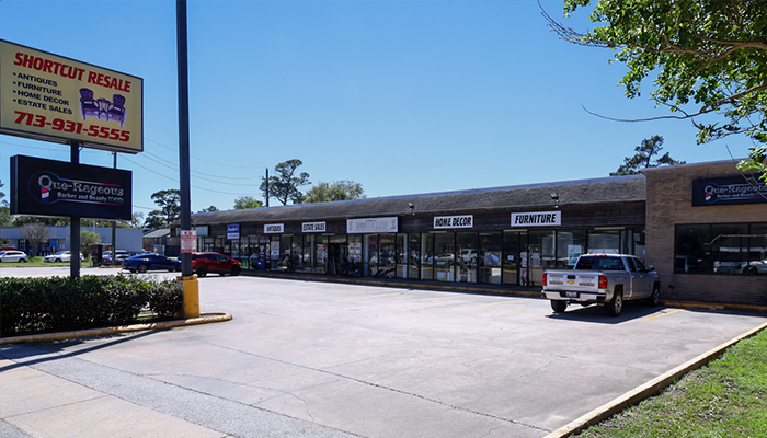 17711 Kuykendahl Road retail center in Spring Texas