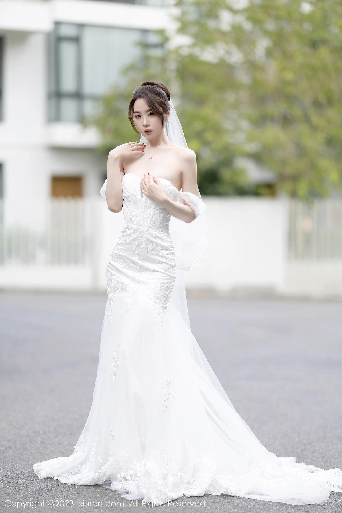 秀人网No.7310 梦心玥:安吉白纱旅拍解锁30+女性性感张力,83P帧帧戳心动 - 3