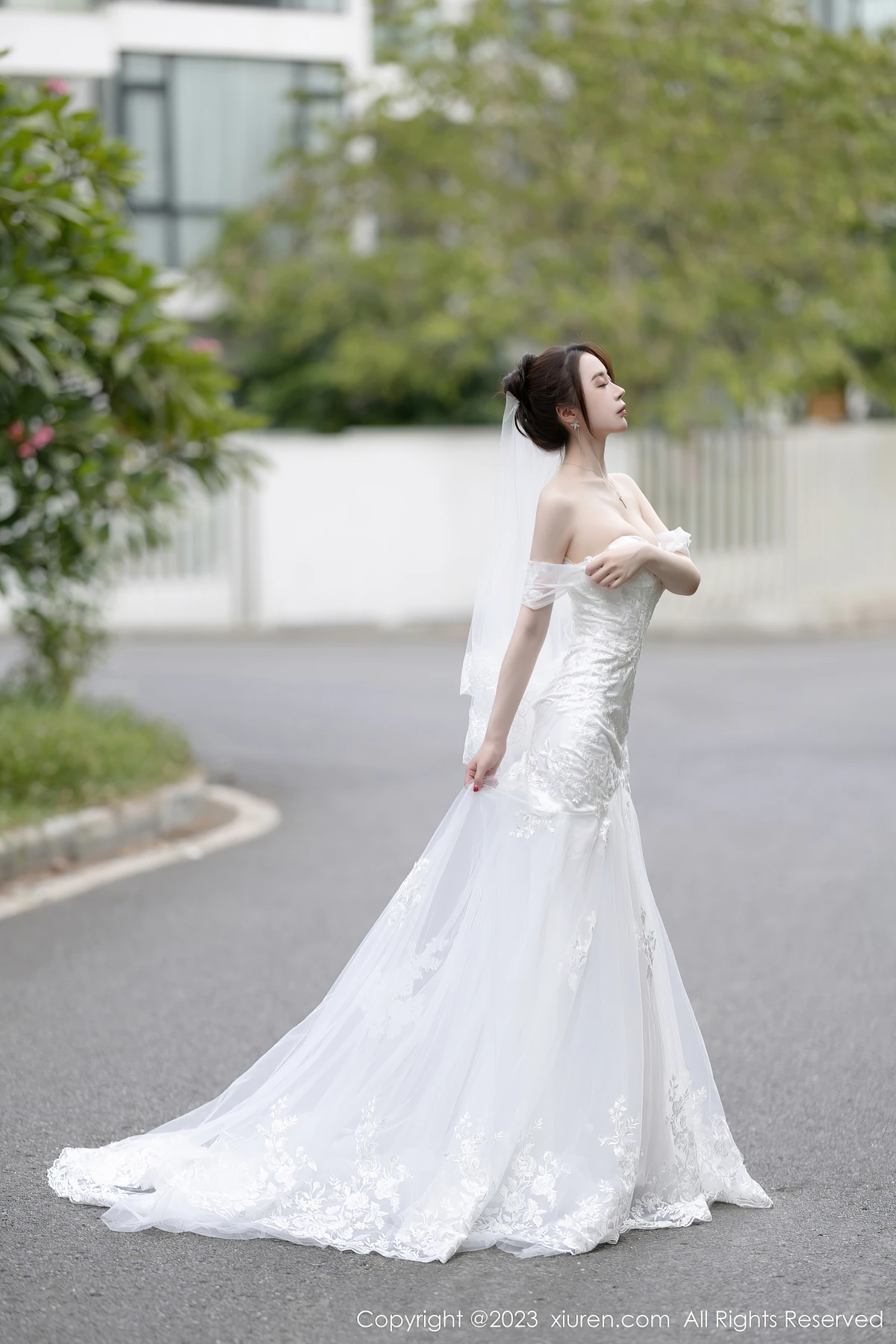 秀人网No.7310 梦心玥:安吉白纱旅拍解锁30+女性性感张力,83P帧帧戳心动 - 4