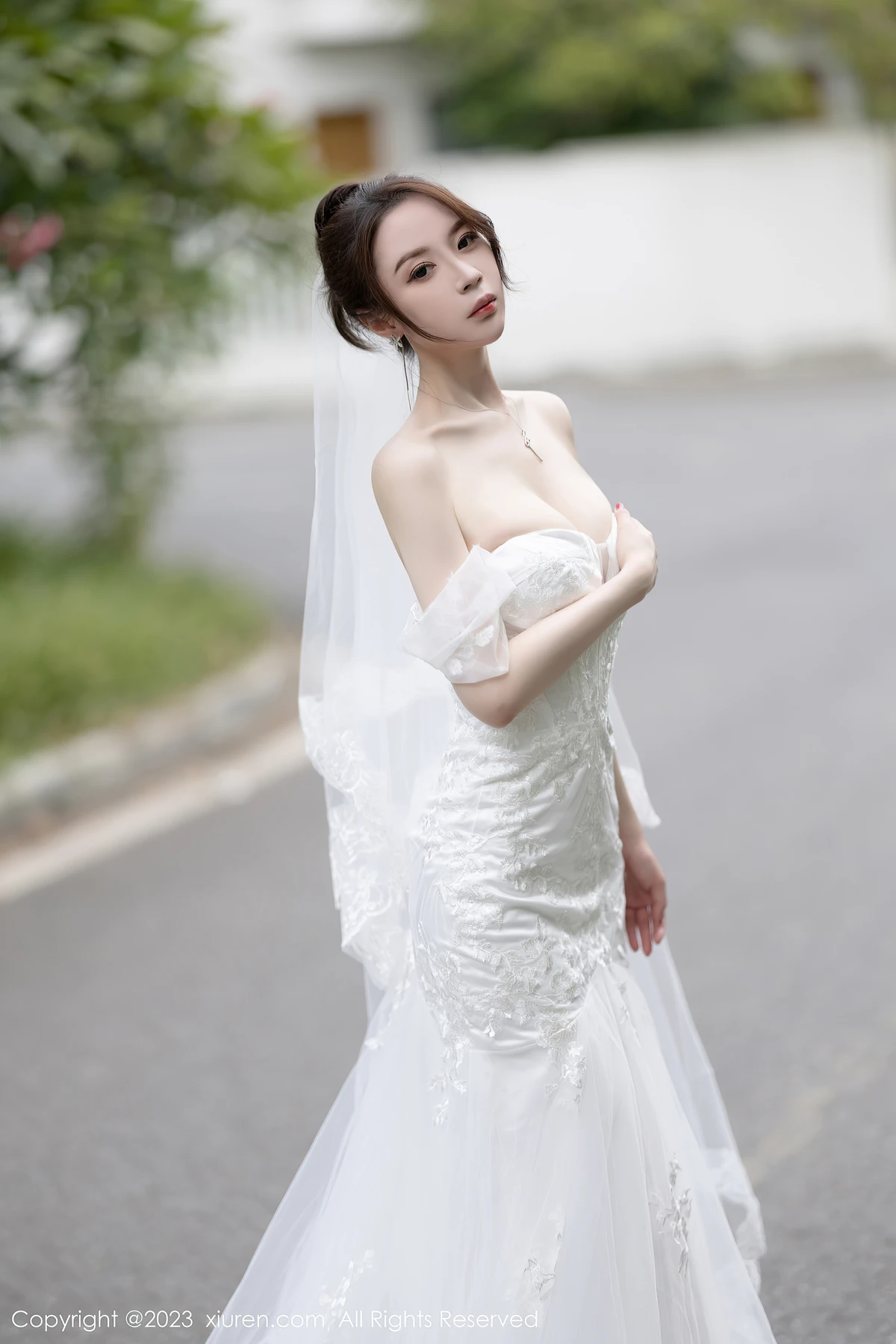 秀人网No.7310 梦心玥:安吉白纱旅拍解锁30+女性性感张力,83P帧帧戳心动 - 5