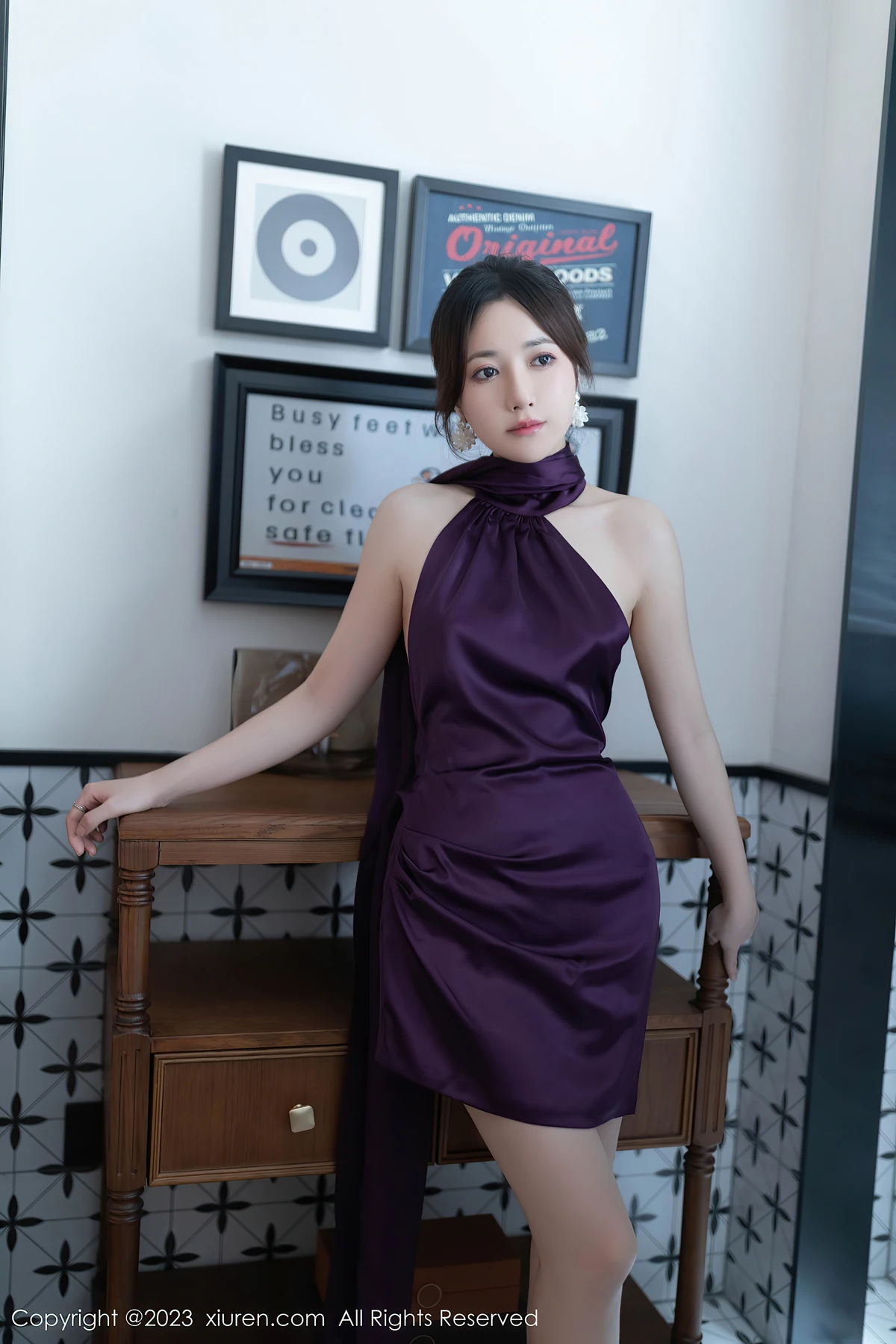 XiuRen No.7324 鱼子酱Fish:紫裙丝袜藏不住的魅惑,DJ圈吸睛密码来了! - 2