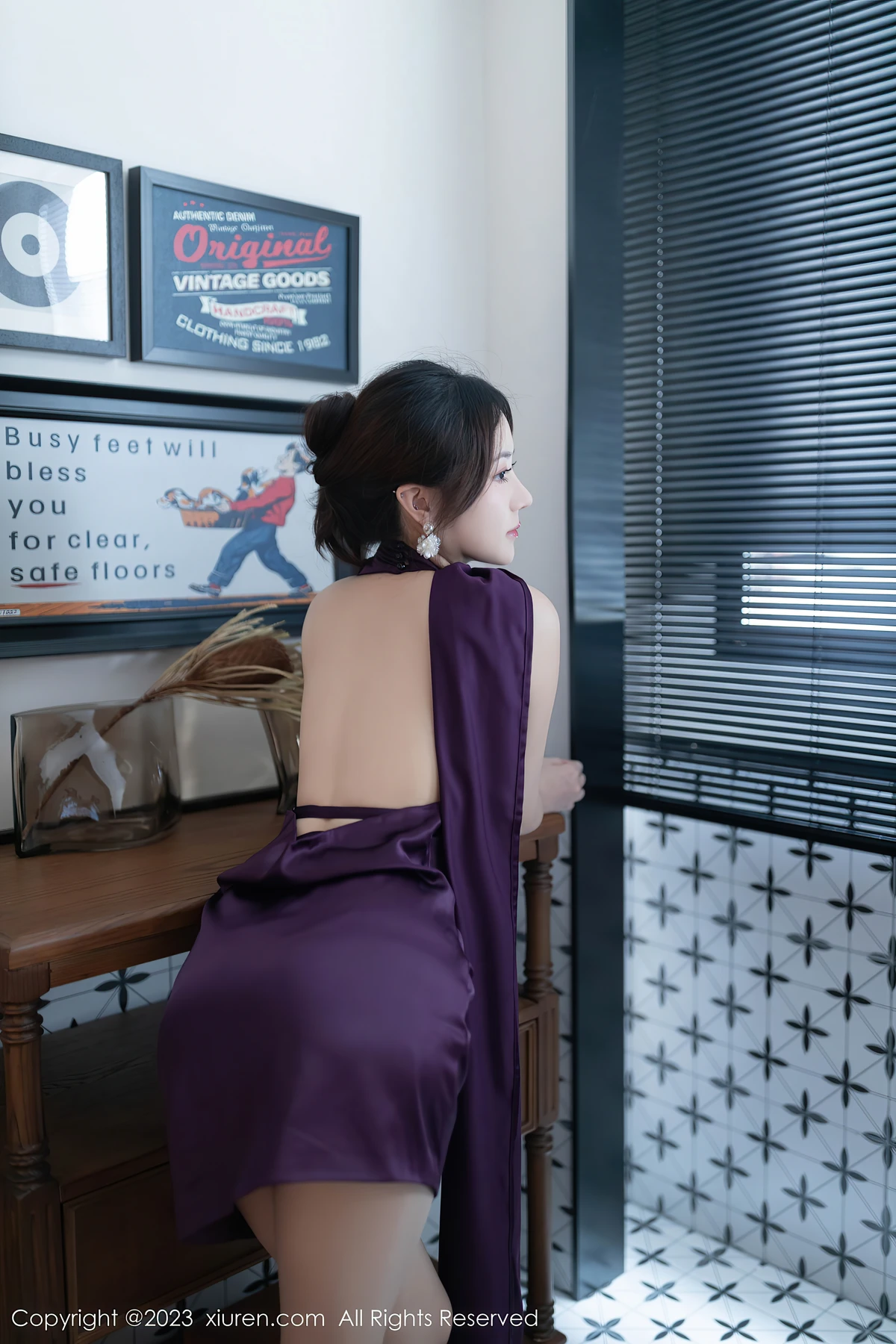 XiuRen No.7324 鱼子酱Fish:紫裙丝袜藏不住的魅惑,DJ圈吸睛密码来了! - 3