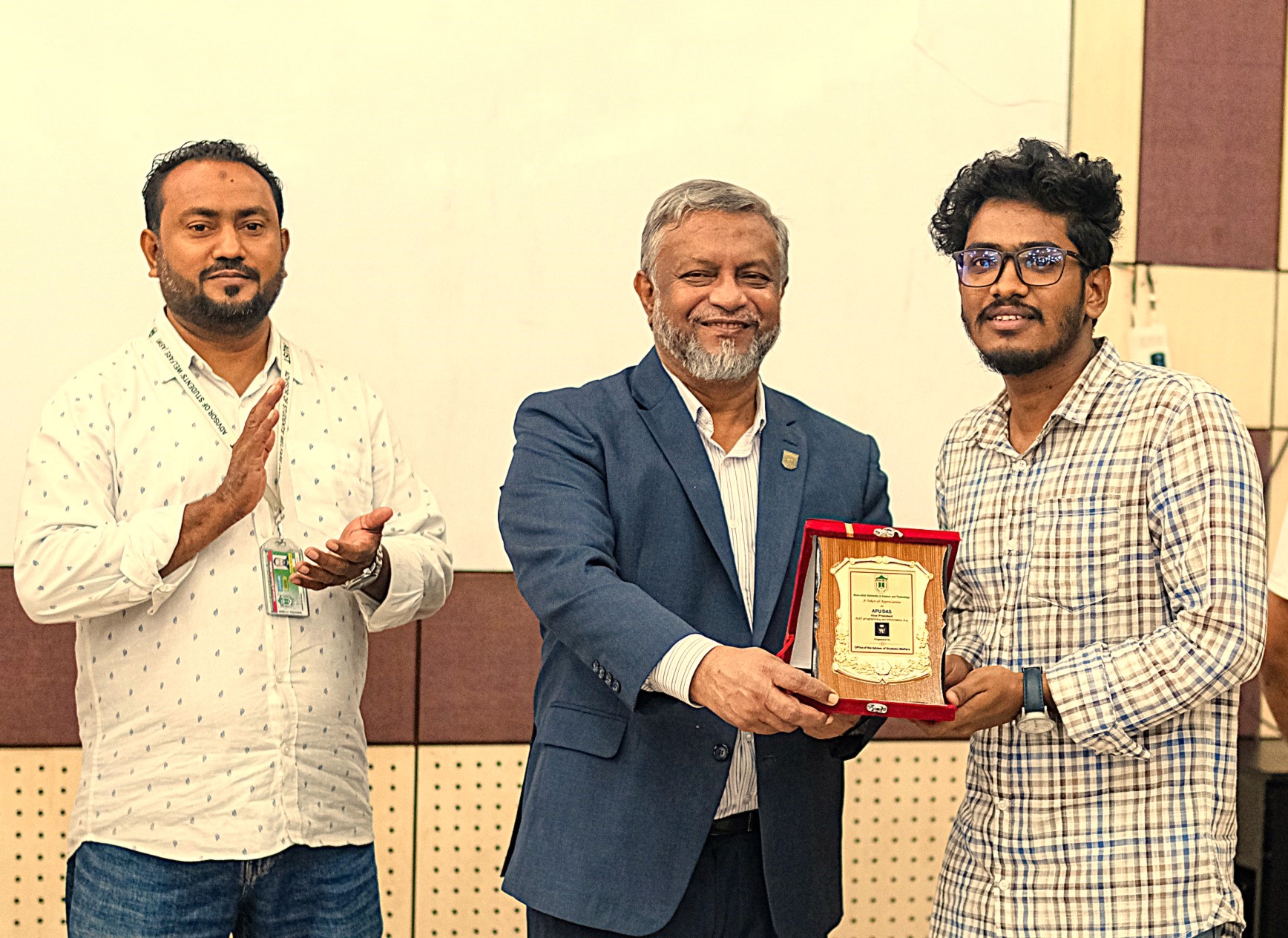 VC Crest Award Image