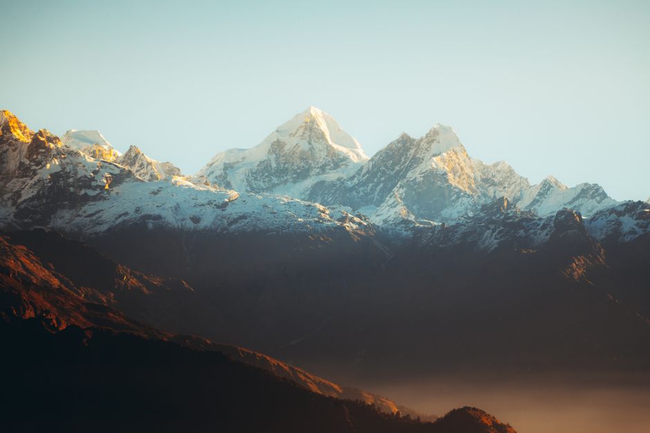 Mountain Breathtaking View Of The Snow Capped Himalayan Mountains During Golden Hour In Nepal. HD Wallpaper #3863