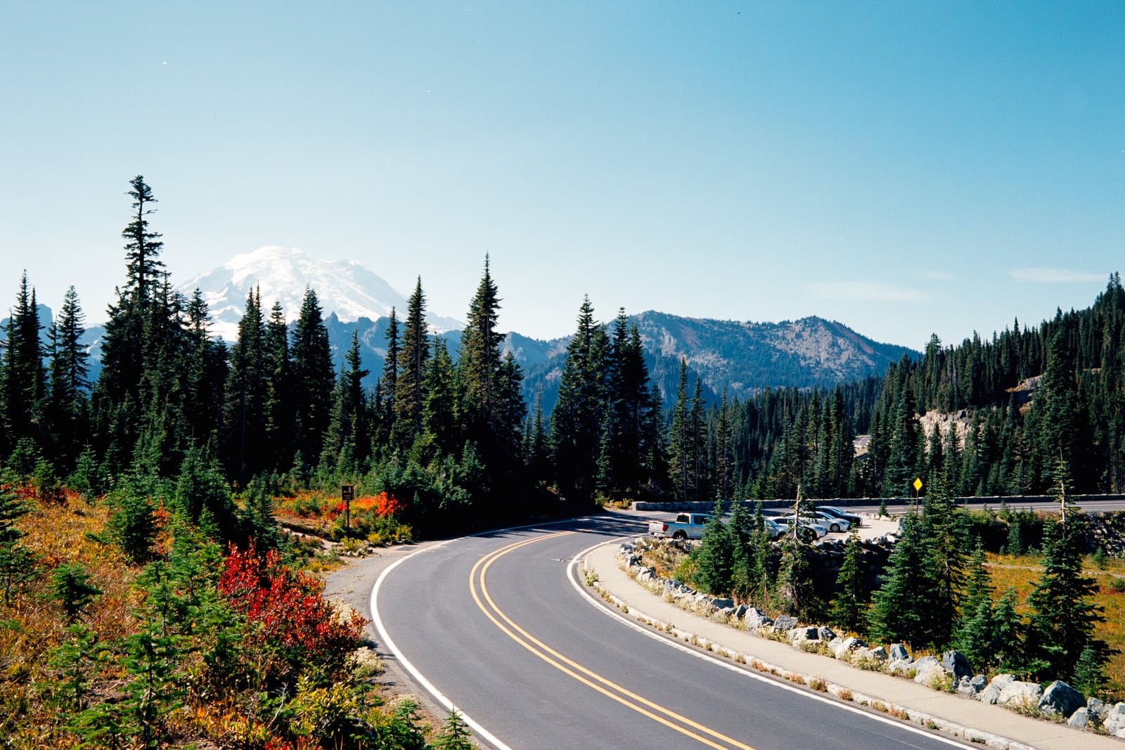 Rainier National Park parking lot and view