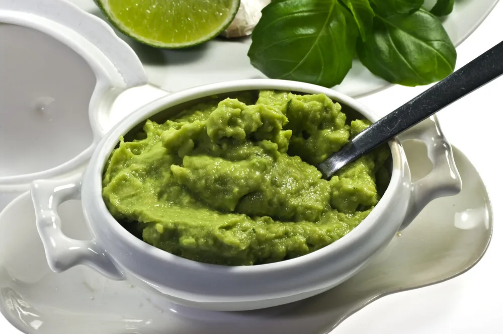 Guacamole au basilic