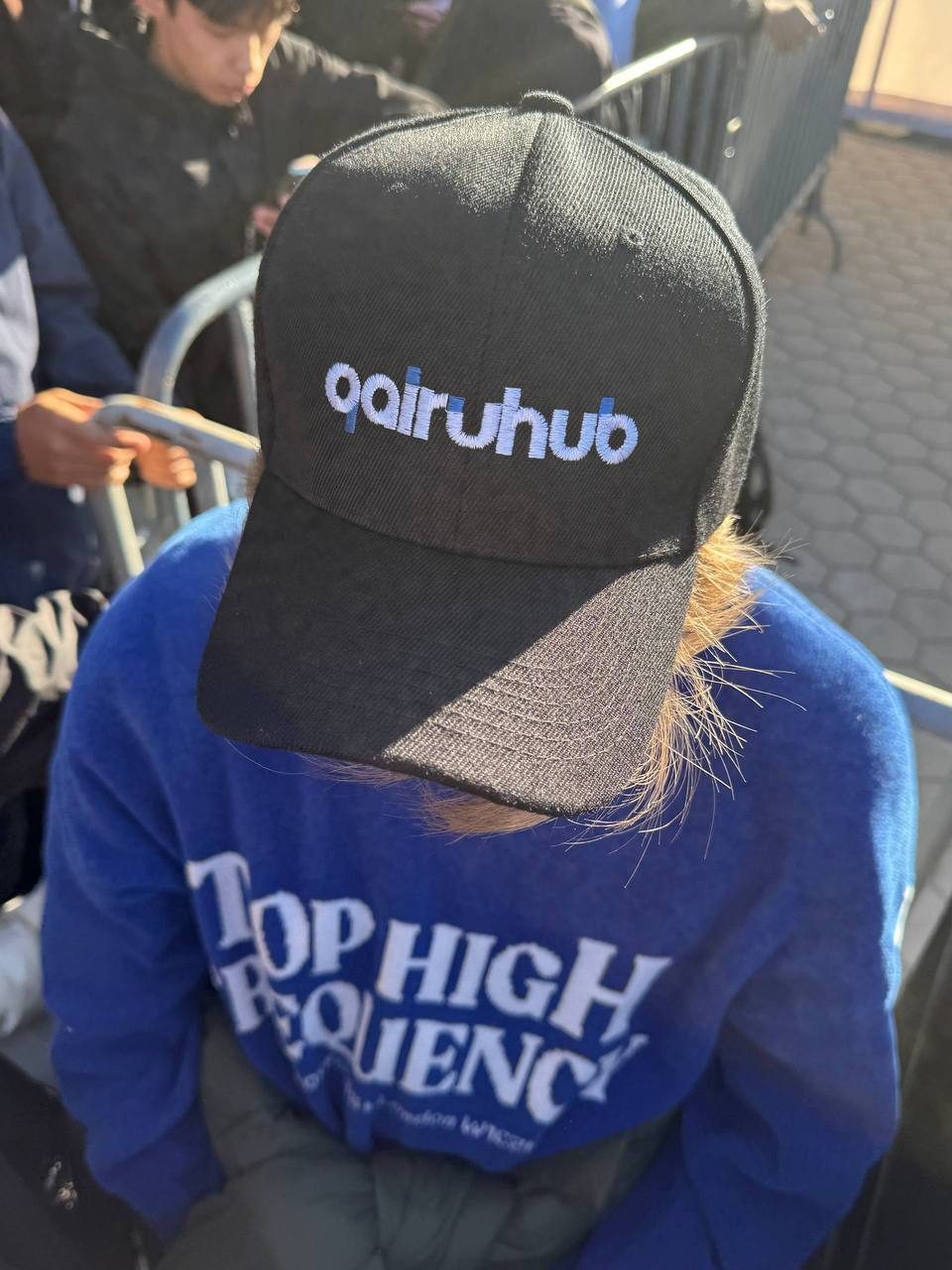 A qairuhub cap