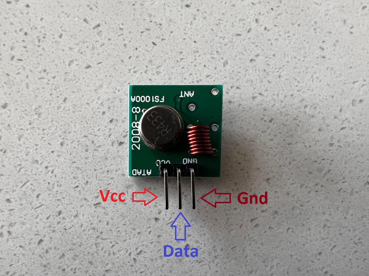 Image of a 433Mhz RF transmitter