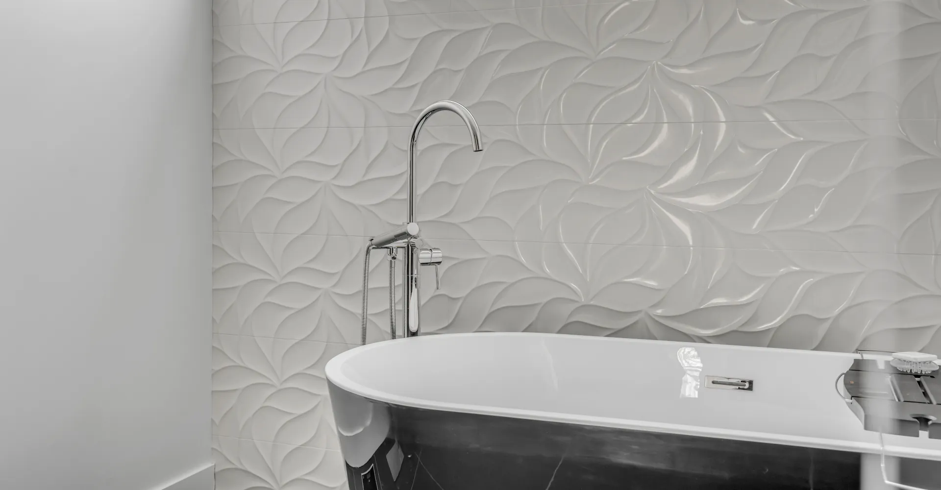 Salle de bain contemporaine avec finitions haut de gamme