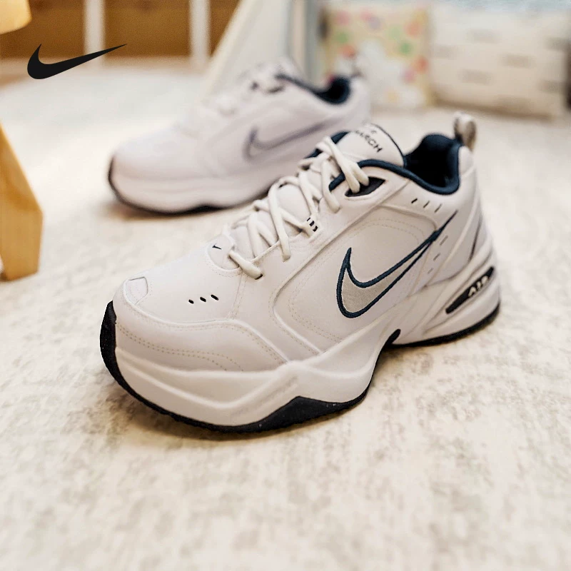 纯白 air 运动鞋